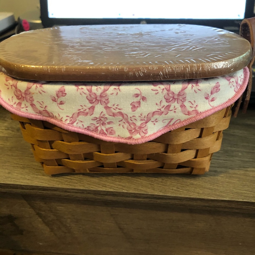 Longaberger Horizon of Hope basket 2005